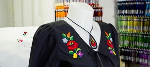Kézimunka és népművészeti áruk